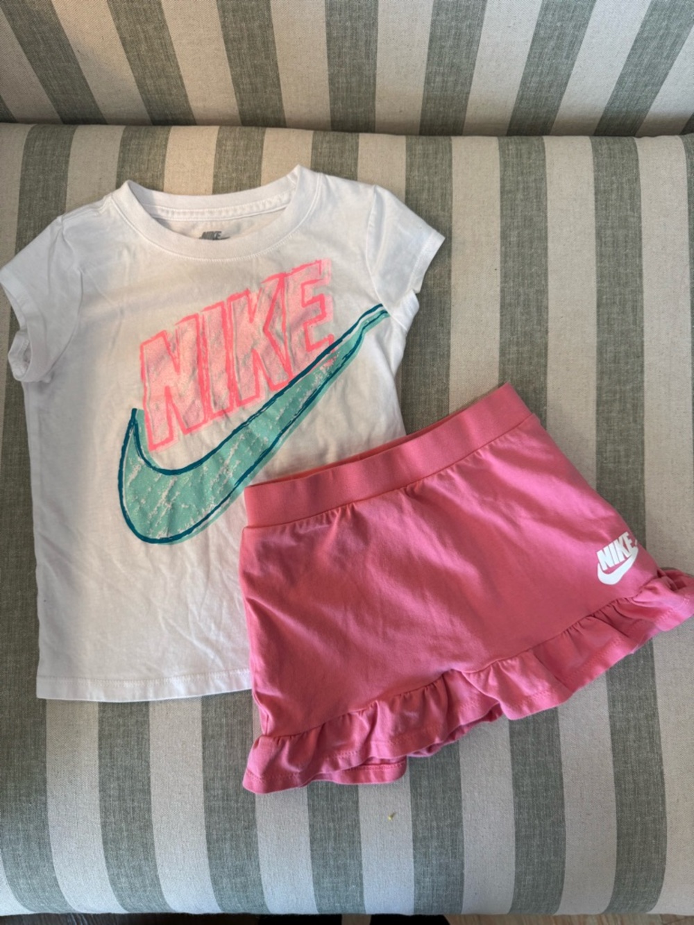 Nike White Tee with Pink Ruffle Skort - Pink & Teal Logo 4-5Y